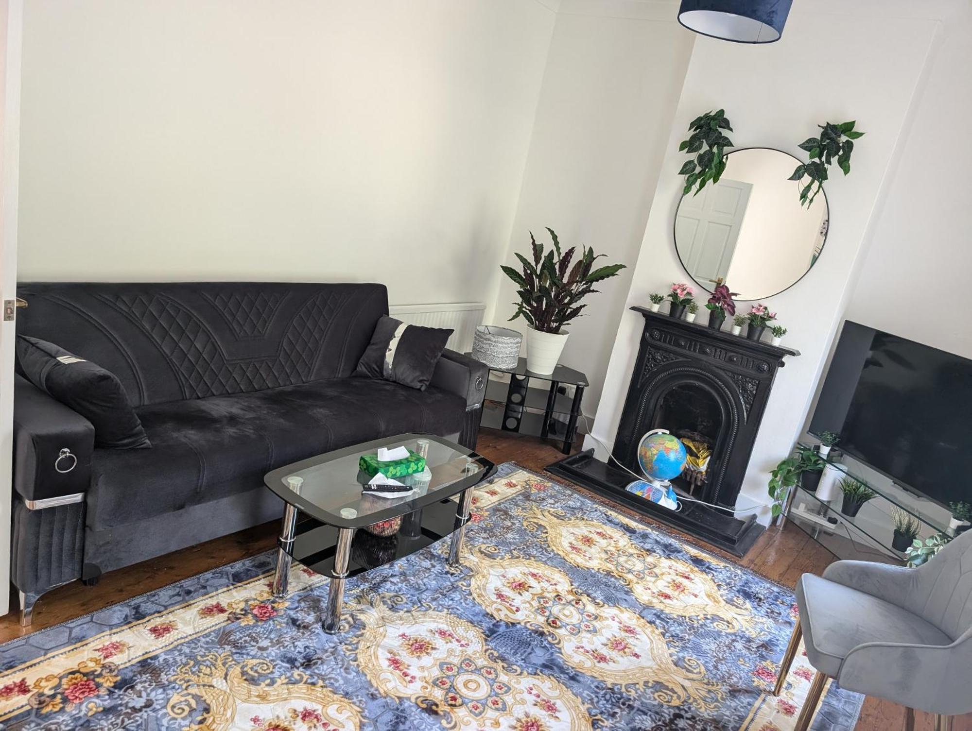 Jacob Lodge Sutton  Bagian luar foto